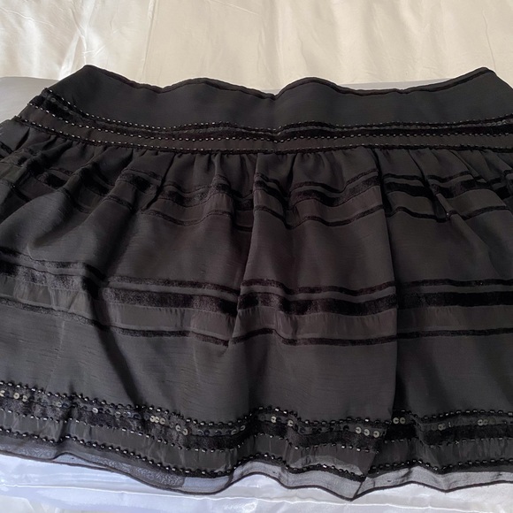 Skirt - Picture 2 of 3